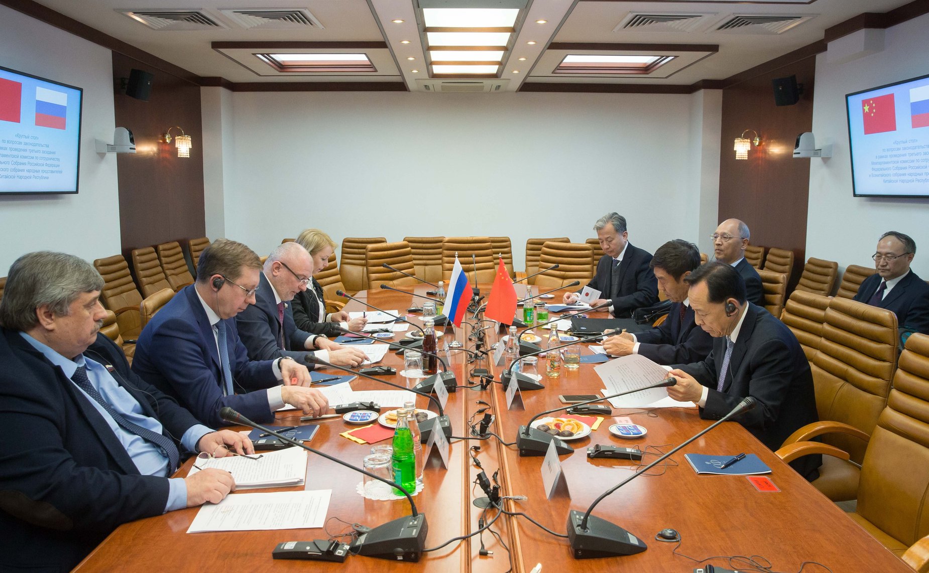 «Круглый стол» по вопросам законодательства