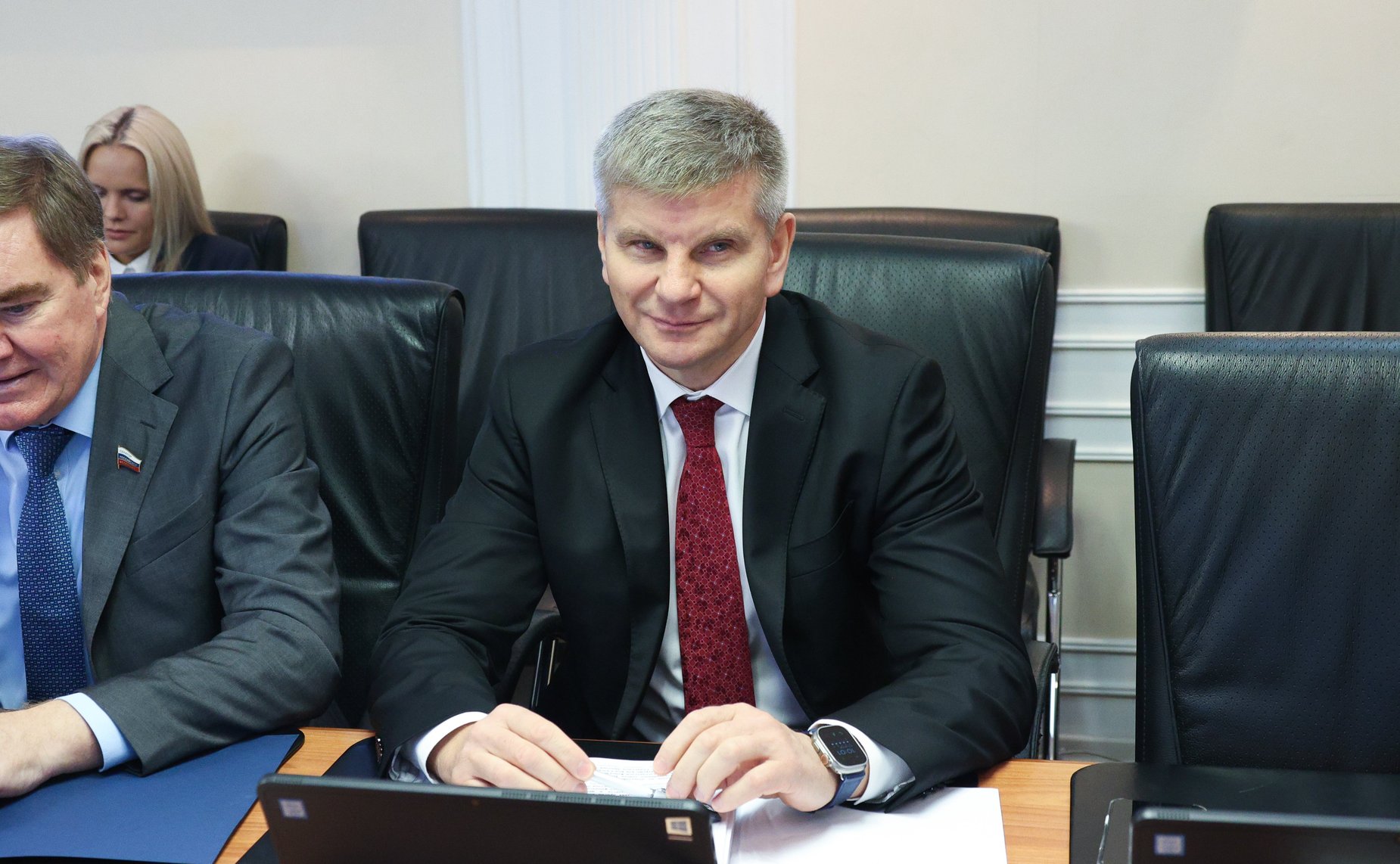 Геннадий Голов