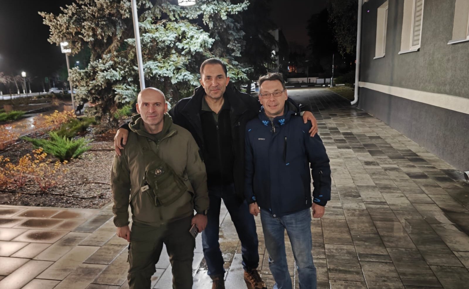 Андрей Хапочкин посетил с гуманитарной миссией пункты временного размещения (ПВР) в Курской и Белгородской областях