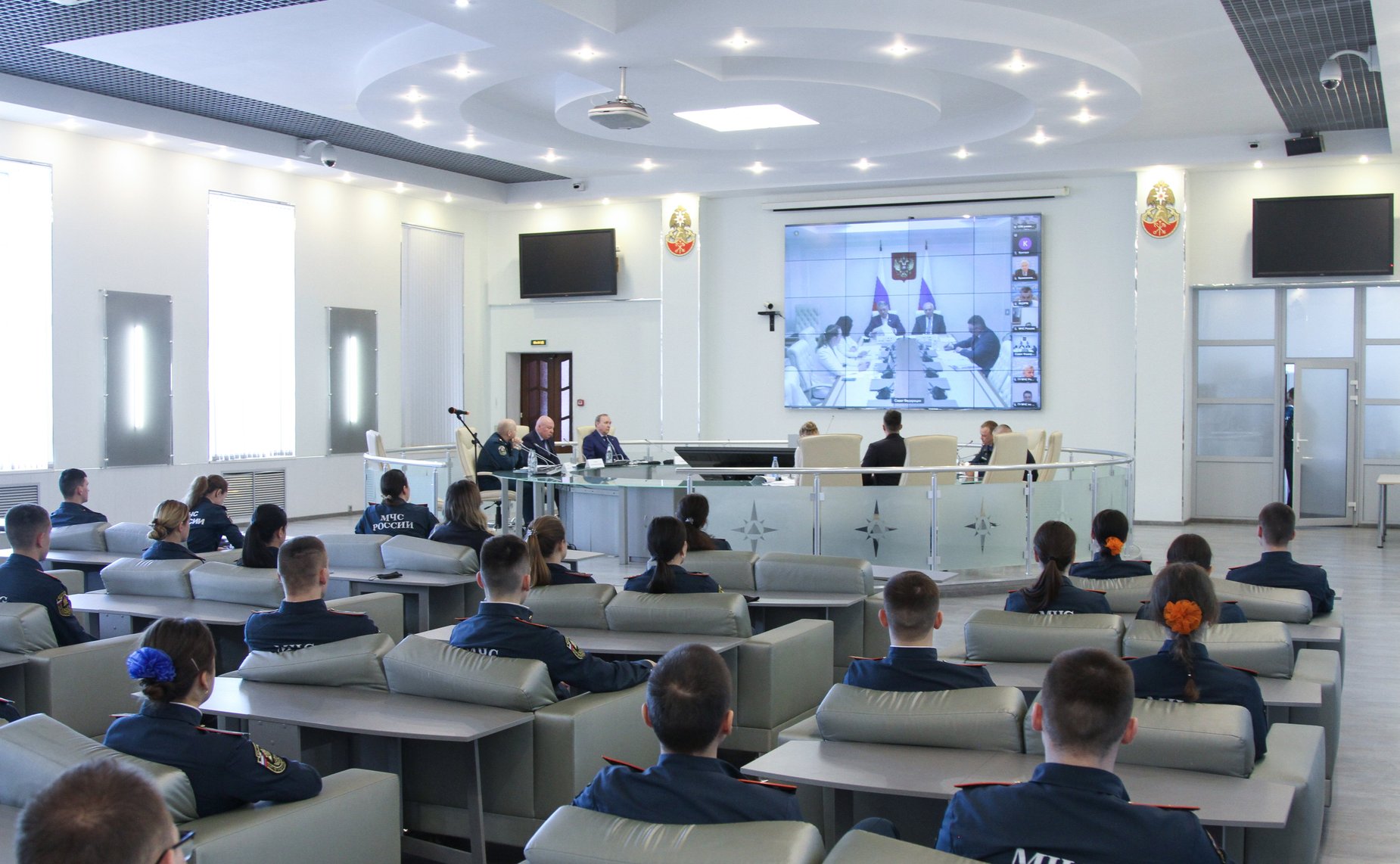 Заседание «круглого стола» в Санкт-Петербургском университете противопожарной службы МЧС России