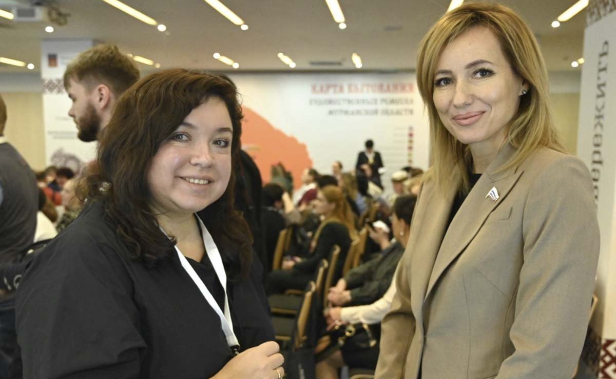 Татьяна Сахарова выступила на пленарном заседании первого Форума народных мастеров, прошедшего в Мурманске