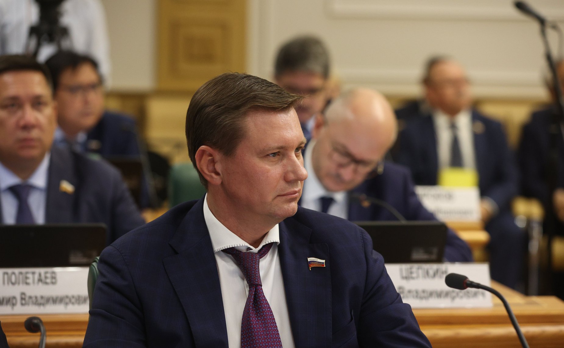 Встреча сенаторов Российской Федерации с Министром строительства и жилищно-коммунального хозяйства РФ Иреком Файзуллиным в формате открытого диалога