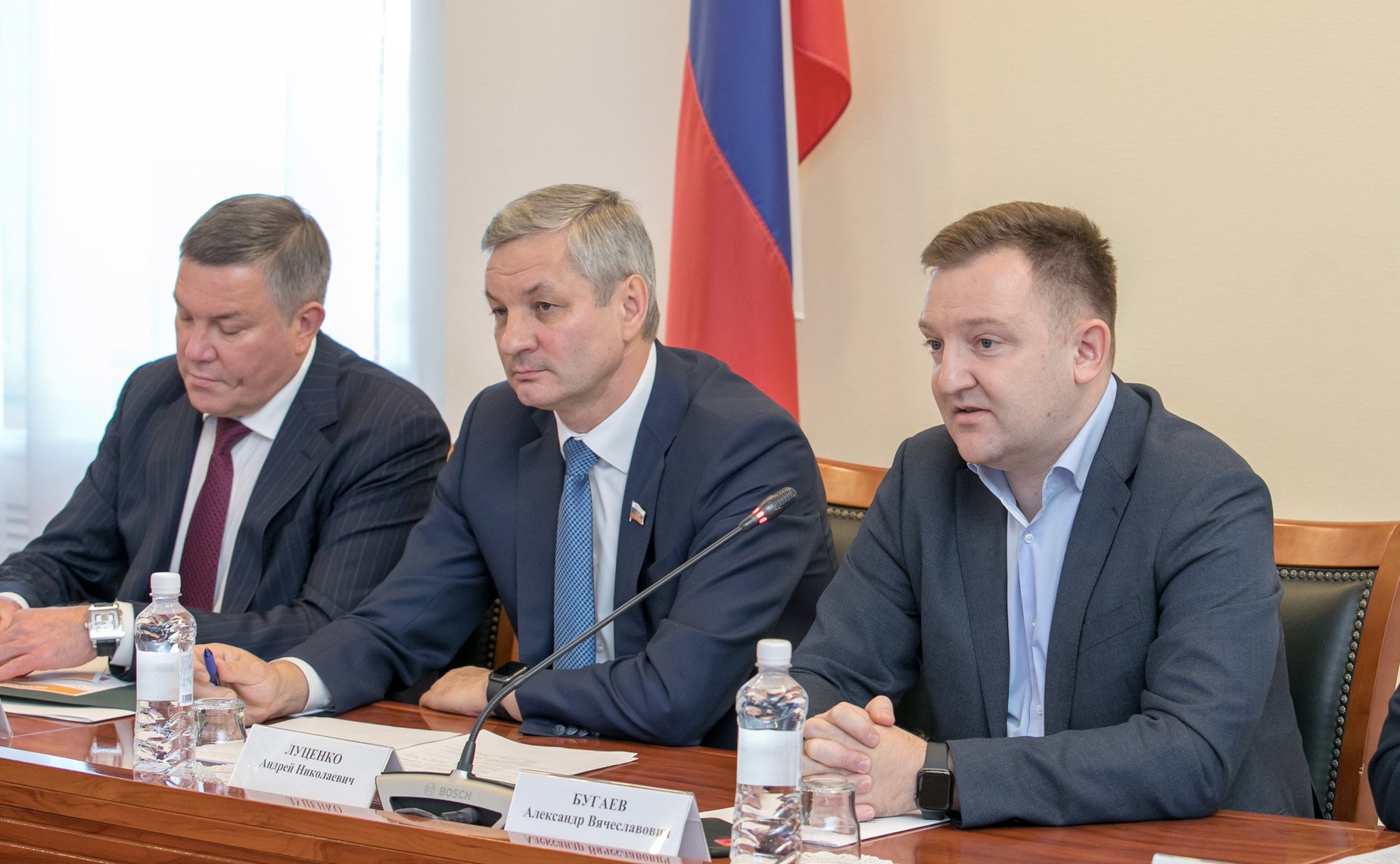 Заседание Дискуссионного клуба при Молодежном парламенте Вологодской области