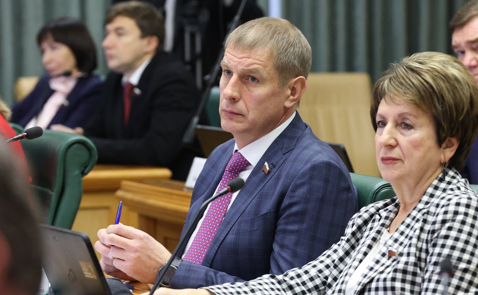 Встреча сенаторов РФ с руководителем Федерального медико-биологического агентства Вероникой Скворцовой в формате «парламентского диалога»