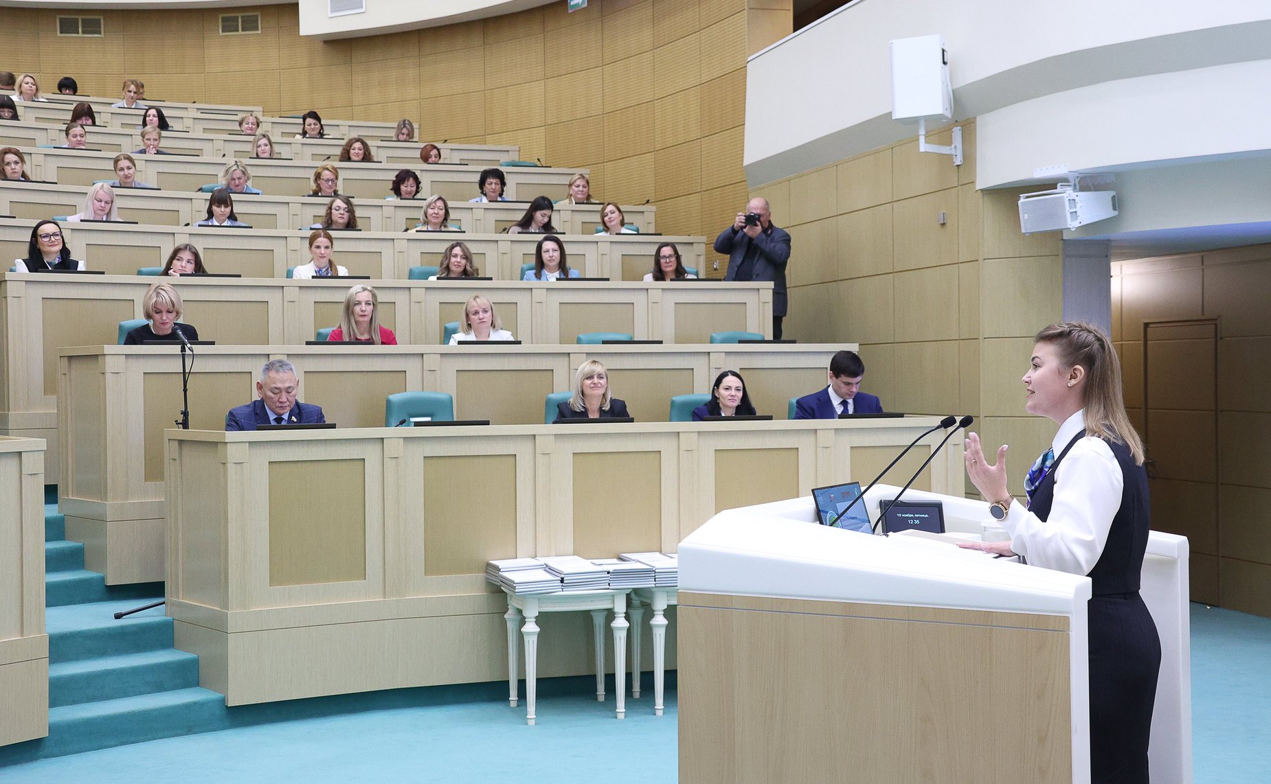 Торжественное мероприятие, посвященное подведению итогов второго международного потока образовательной программы «Женщина-лидер»