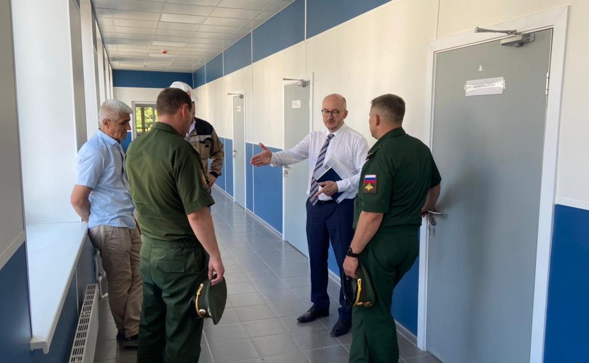 Олег Цепкин провел рабочую встречу с командованием одной из войсковых частей в городе Трехгорный-1