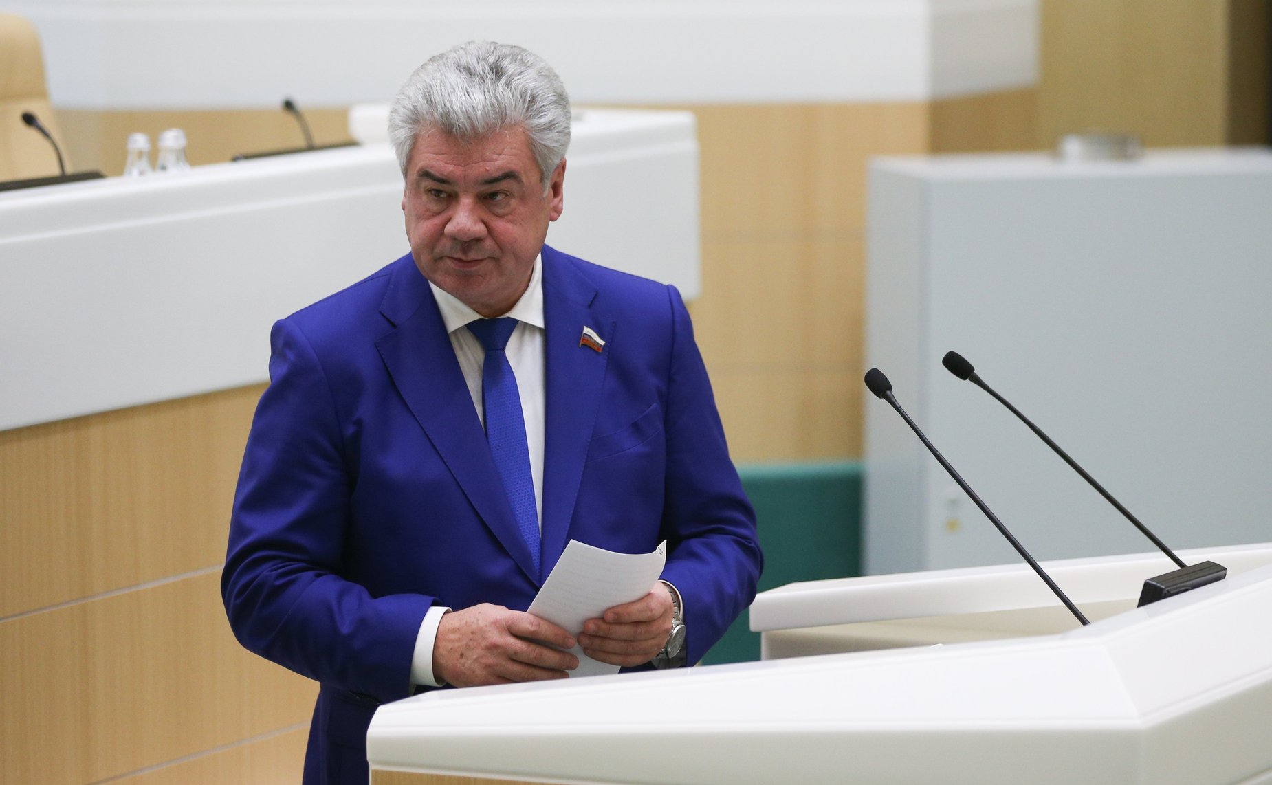 Виктор Бондарев