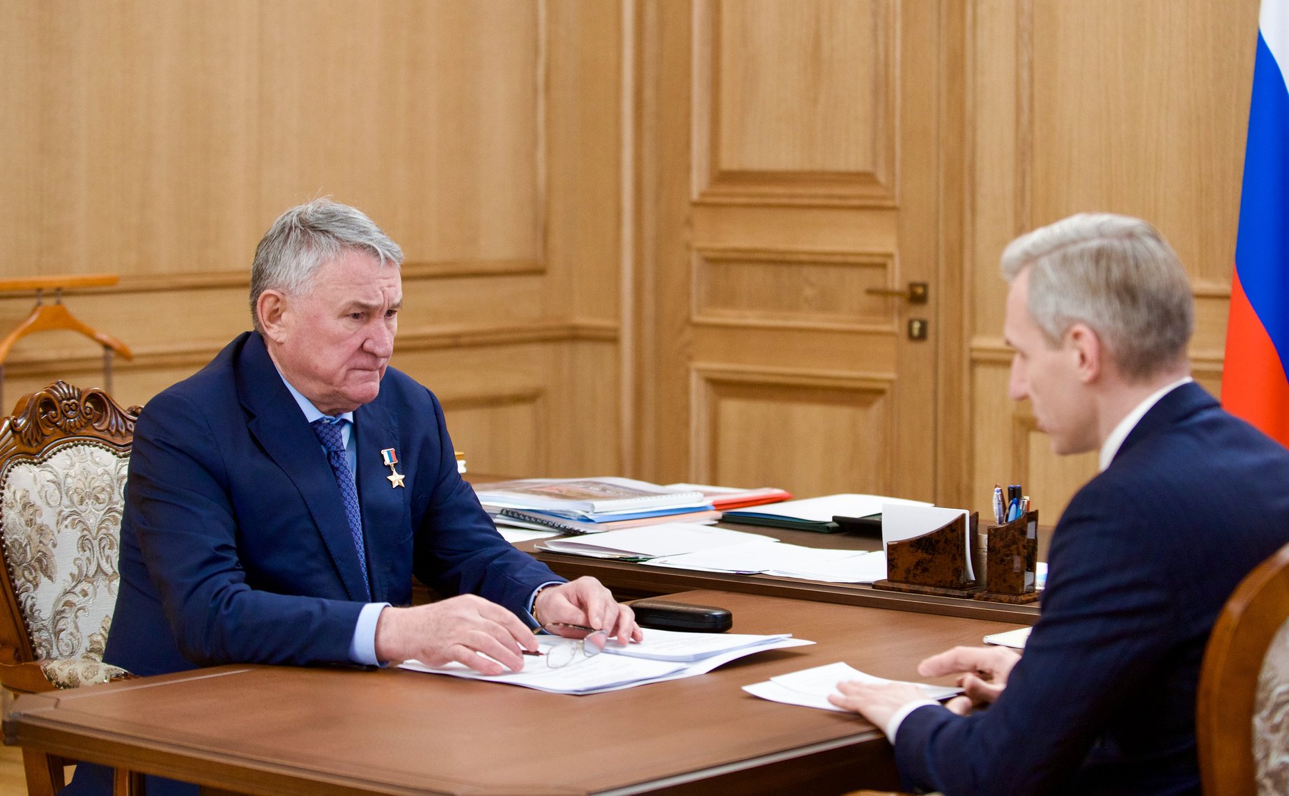Встреча заместителя Председателя Совета Федерации Юрия Воробьева и губернатора Смоленской области Василия Анохина