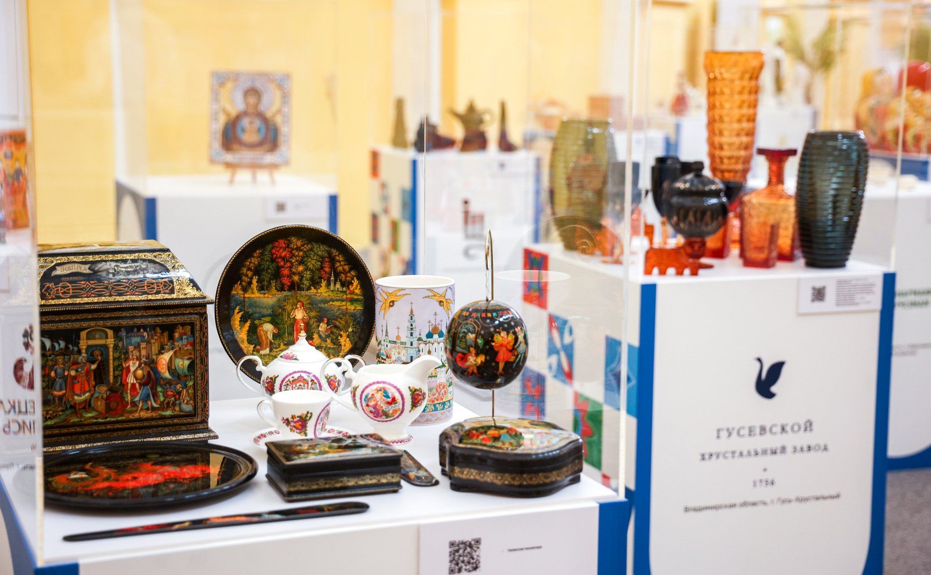 Тематическая выставка народных художественных промыслов. ХII Форум регионов России и Беларуси