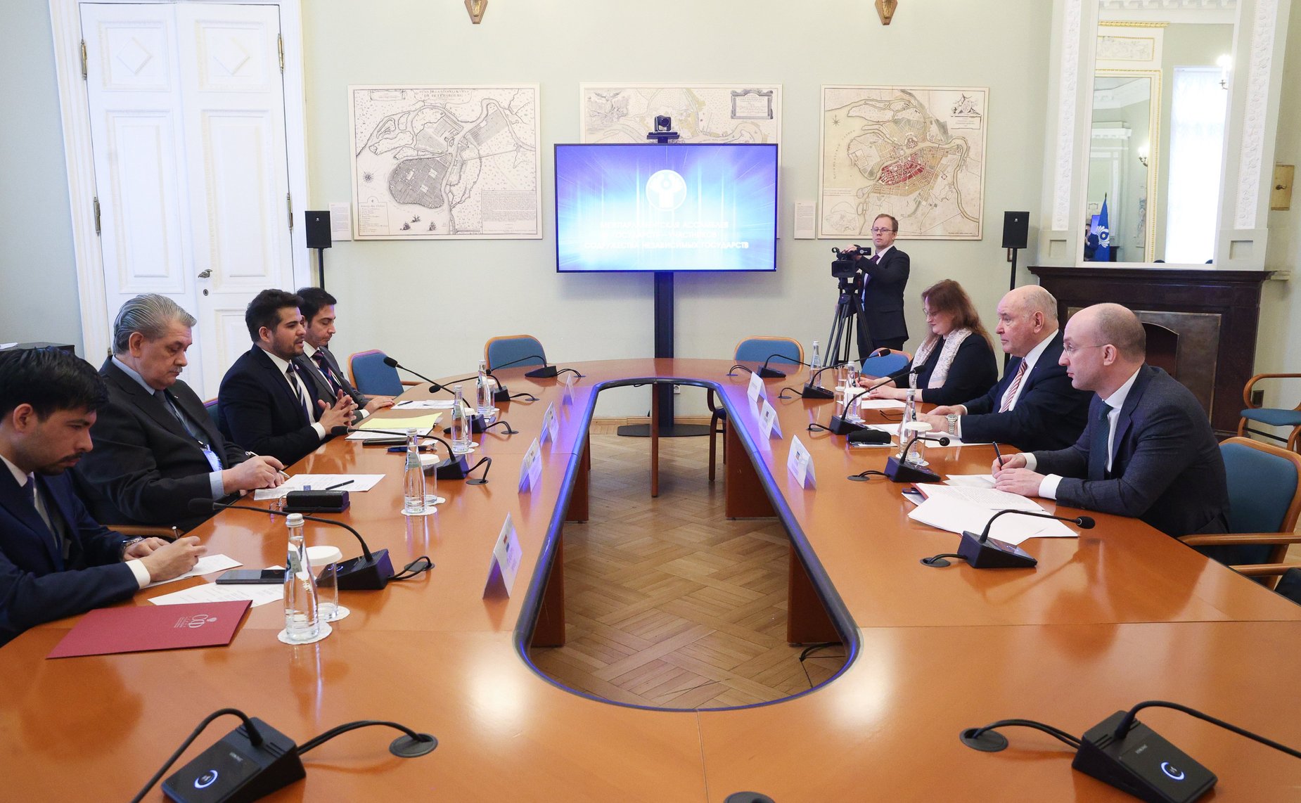 Григорий Карасин и заместитель Председателя ПАРЛАТИНО, депутат парламента Парагвая Карлос Нуньес Салинас обменялись мнениями о перспективах сотрудничества