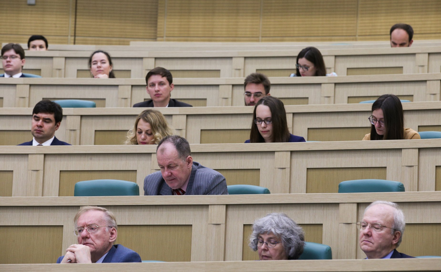 Парламентские слушания на тему «Научный кадровый потенциал страны: состояние, тенденции развития и инструменты роста»