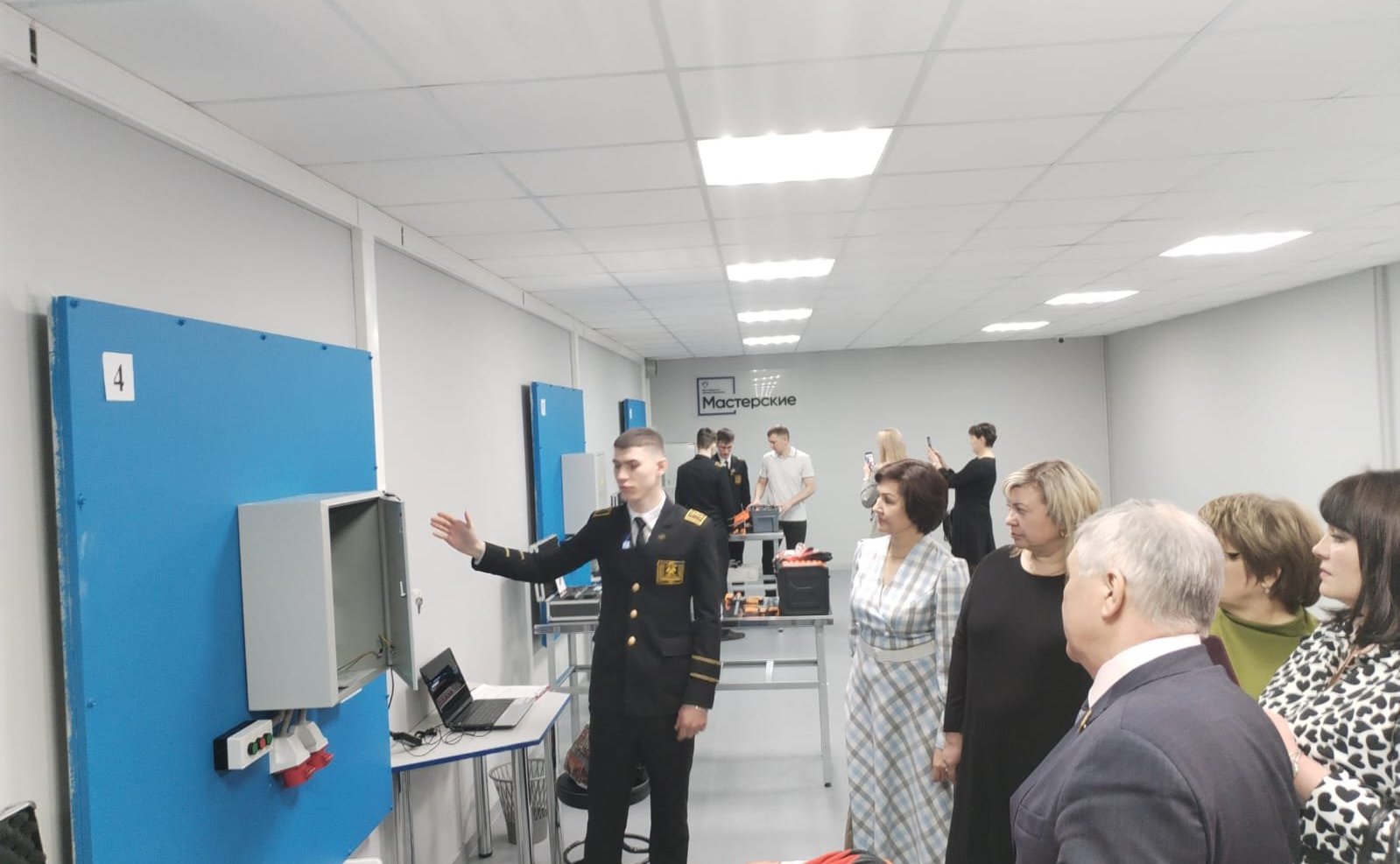 Сергей Михайлов принял участие в торжественной церемонии открытия на базе Забайкальского горного колледжа им. М.И. Агошкова новой мастерской по направлению «Электричество»