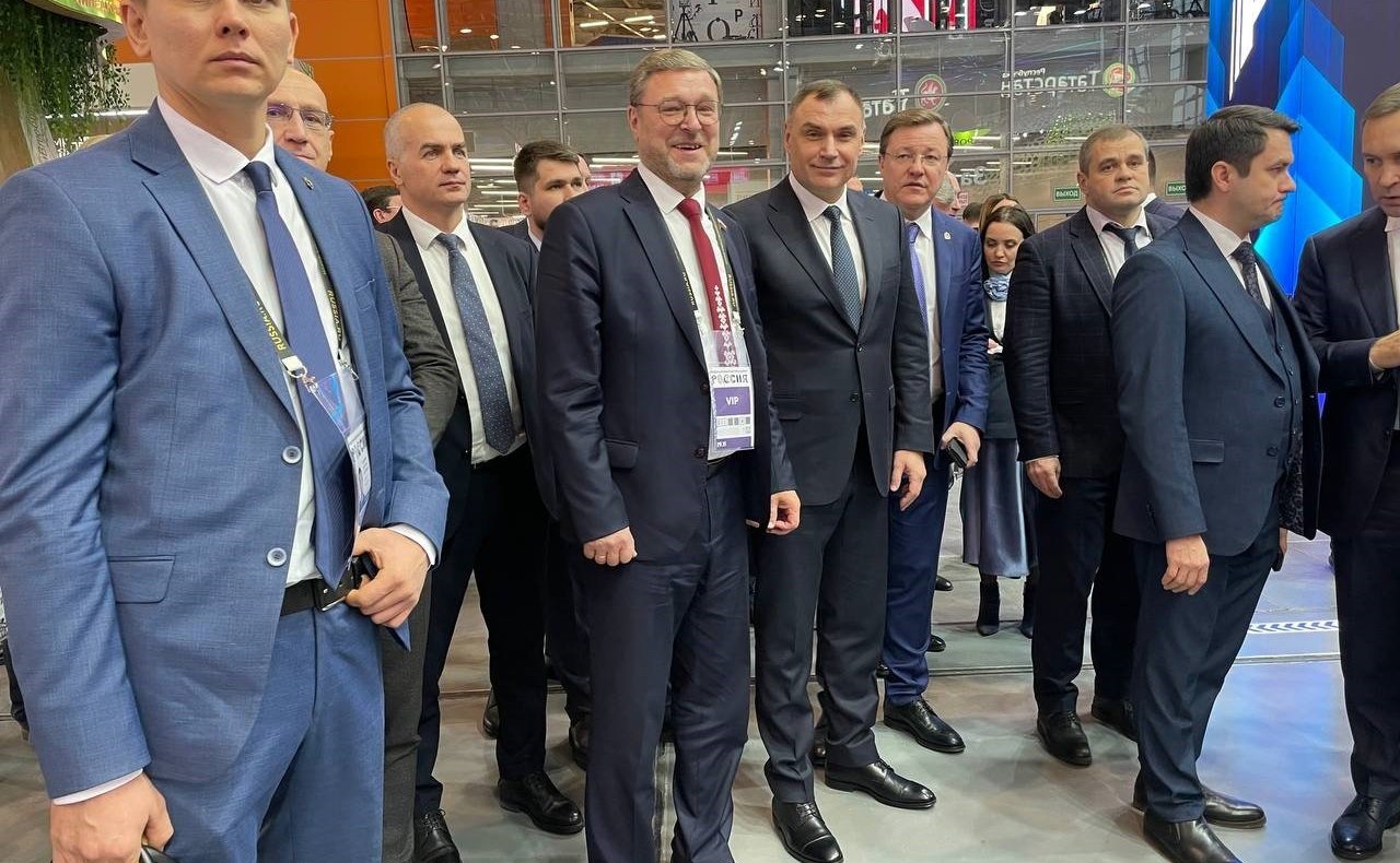 Константин Косачев принял участие в открытии стенда региона «Марий Эл. Единство природы и технологий». Мероприятие состоялось в рамках выставки «Россия»