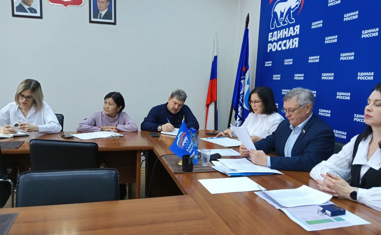 Сергей Михайлов провел очередное совещание с главами муниципальных образований региона по вопросу реализации государственной программы капитального ремонта школ в Забайкалье