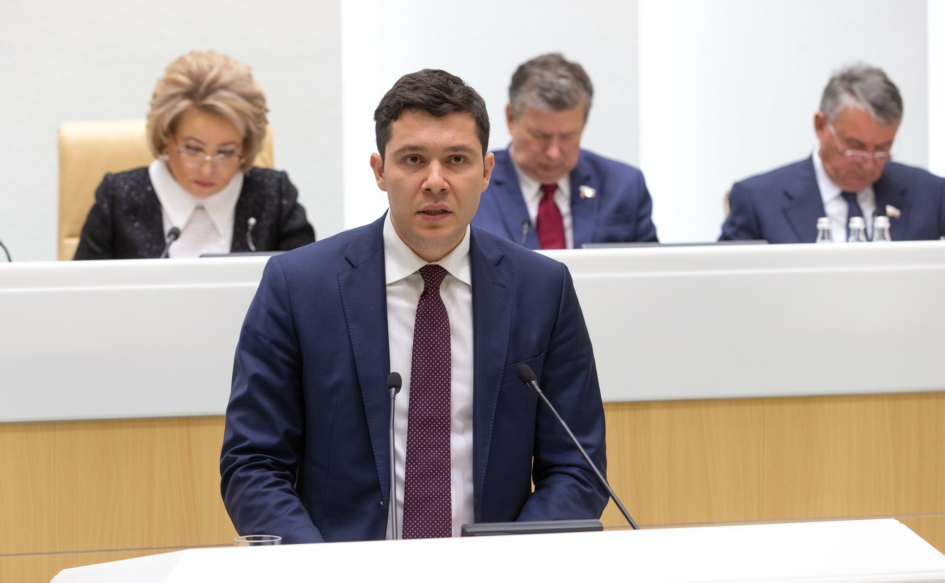 Антон Алиханов