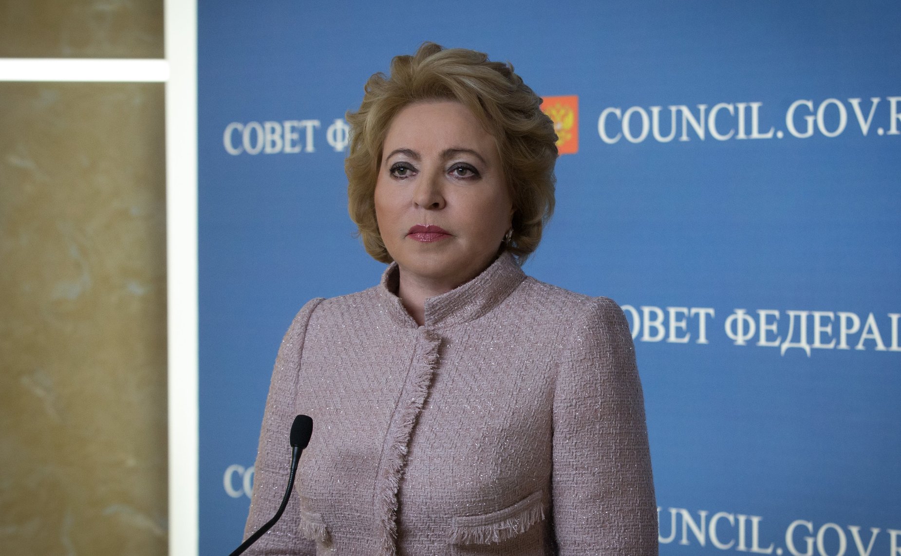 В. Матвиенко