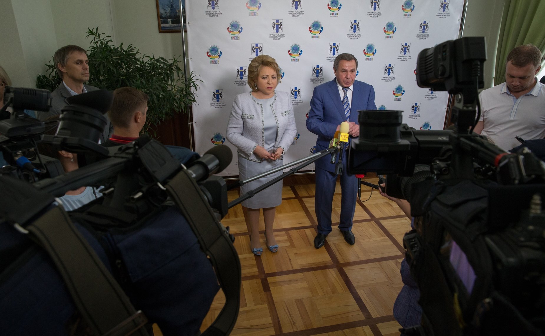 Брифинг Председателя Совета Федерации В. Матвиенко и губернатора Новосибирской области В. Городецкого