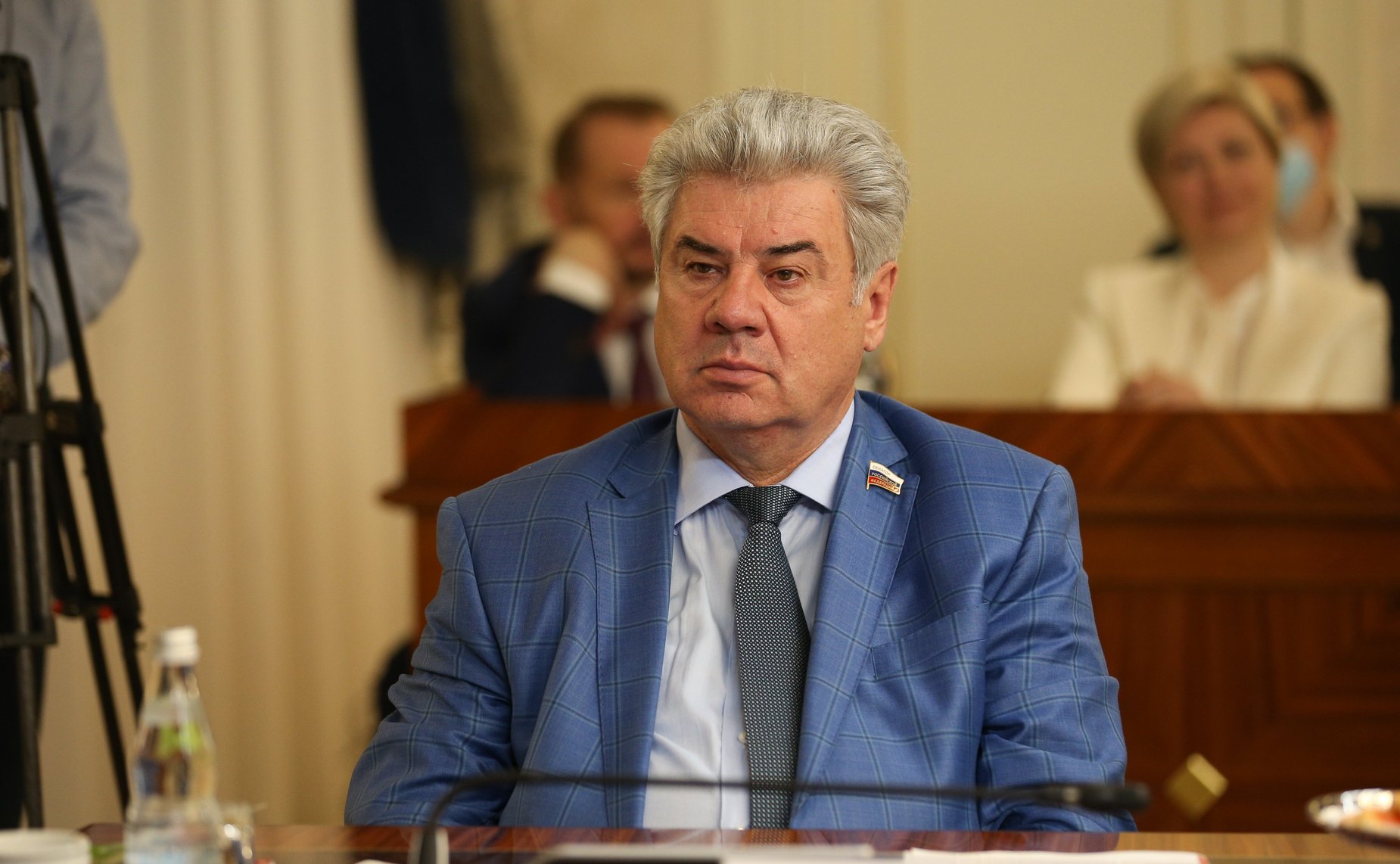 Виктор Бондарев