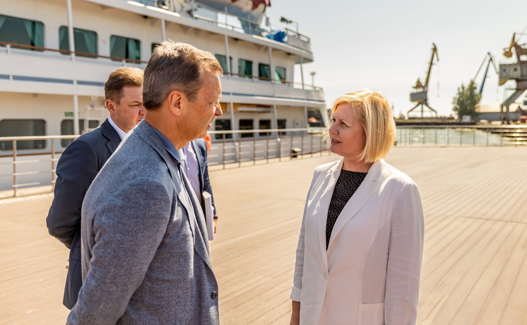 Первый заместитель Председателя СФ Андрей Яцкин в рамках рабочей поездки в Ростовскую область осмотрел объекты социальной и транспортной инфраструктуры, включенные в программу комплексного развития г. Таганрога