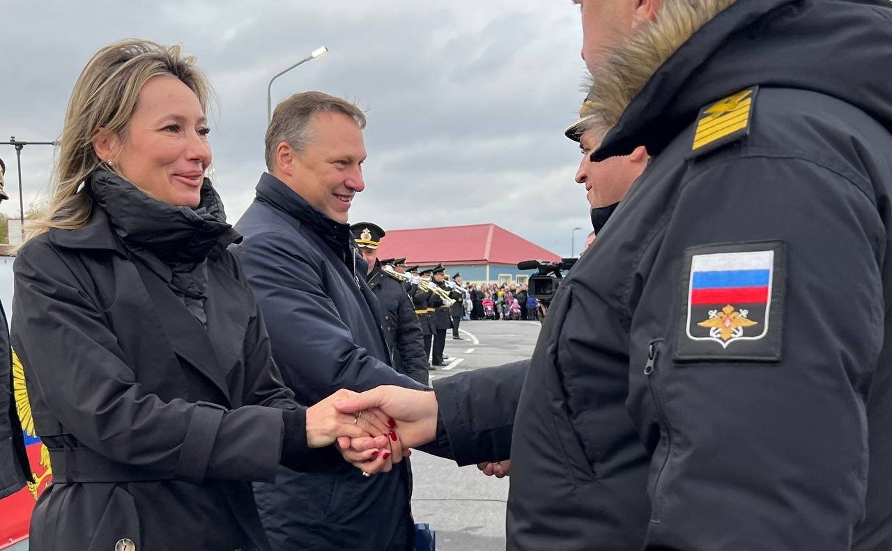 Татьяна Сахарова поздравила экипажи кораблей Северного флота с возвращением в Североморск после длительного плавания