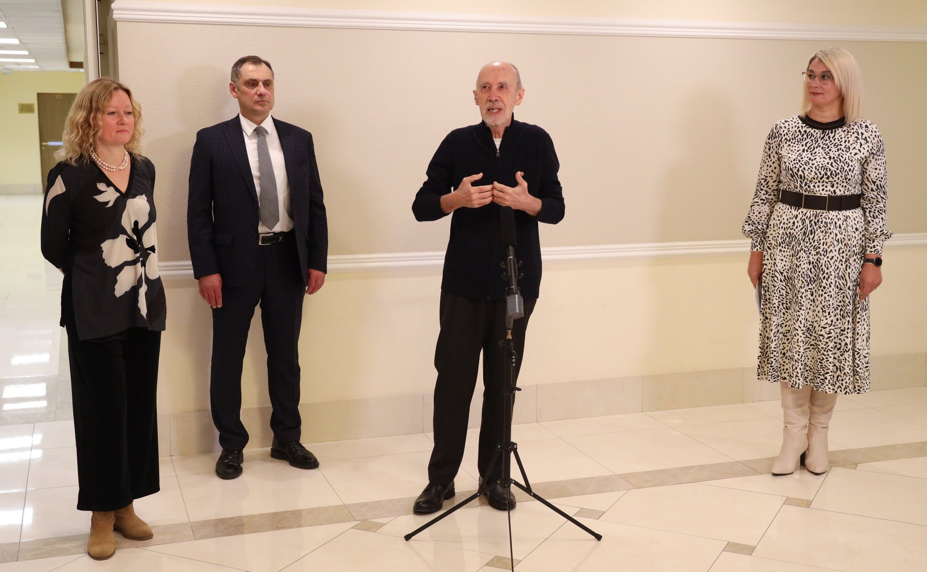 В Совете Федерации открылась выставка живописи и графики художника Елены Косяченко