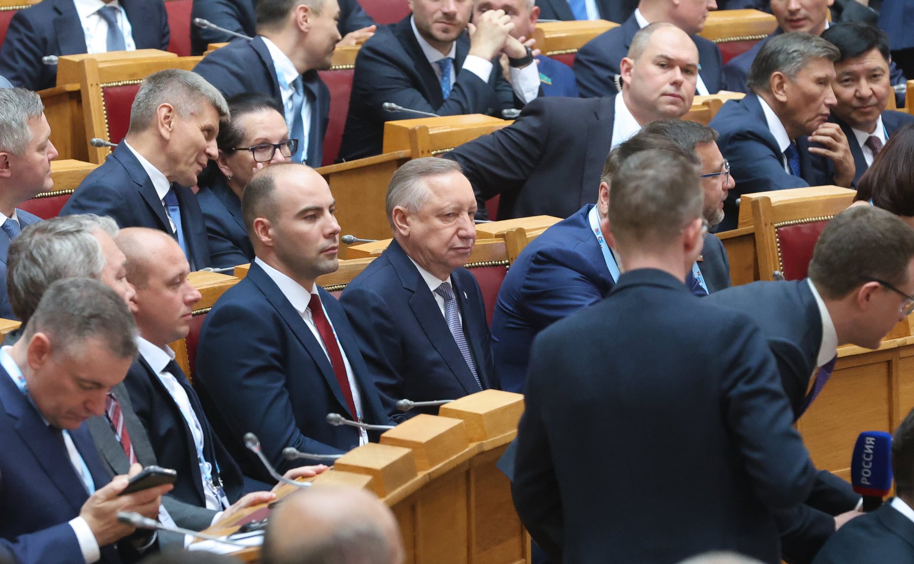 Владимир Путин выступил на пленарном заседании Х Парламентского форума БРИКС