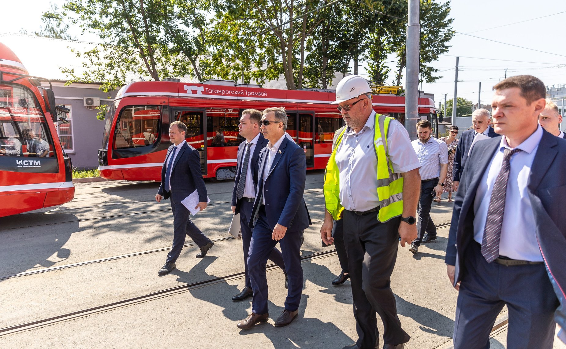 Первый заместитель Председателя СФ Андрей Яцкин в рамках рабочей поездки в Ростовскую область осмотрел объекты социальной и транспортной инфраструктуры и провел заседания рабочей группы по вопросам комплексного развития г. Таганрога