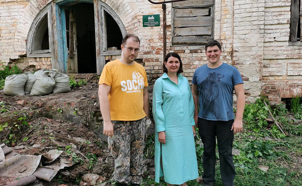 Юлия Лазуткина встретилась с молодыми добровольцами 35-го волонтерского лагеря Храма Святой мученицы Аллы в селе Чеботаевка Колышлейского района Пензенской области