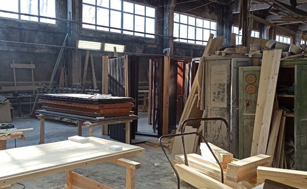 Татьяна Гигель в ходе рабочей командировки по региону встретилась с коллективом компании, которая занимается производством и торговлей строительными материалами и изделиями