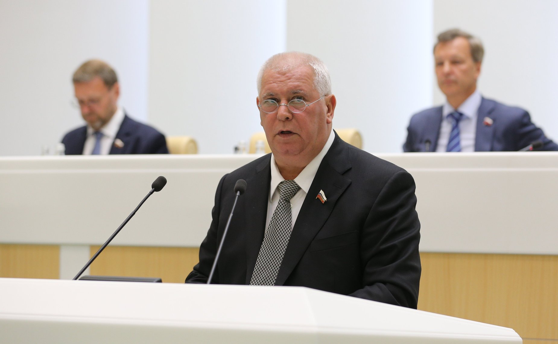 Олег Селезнев