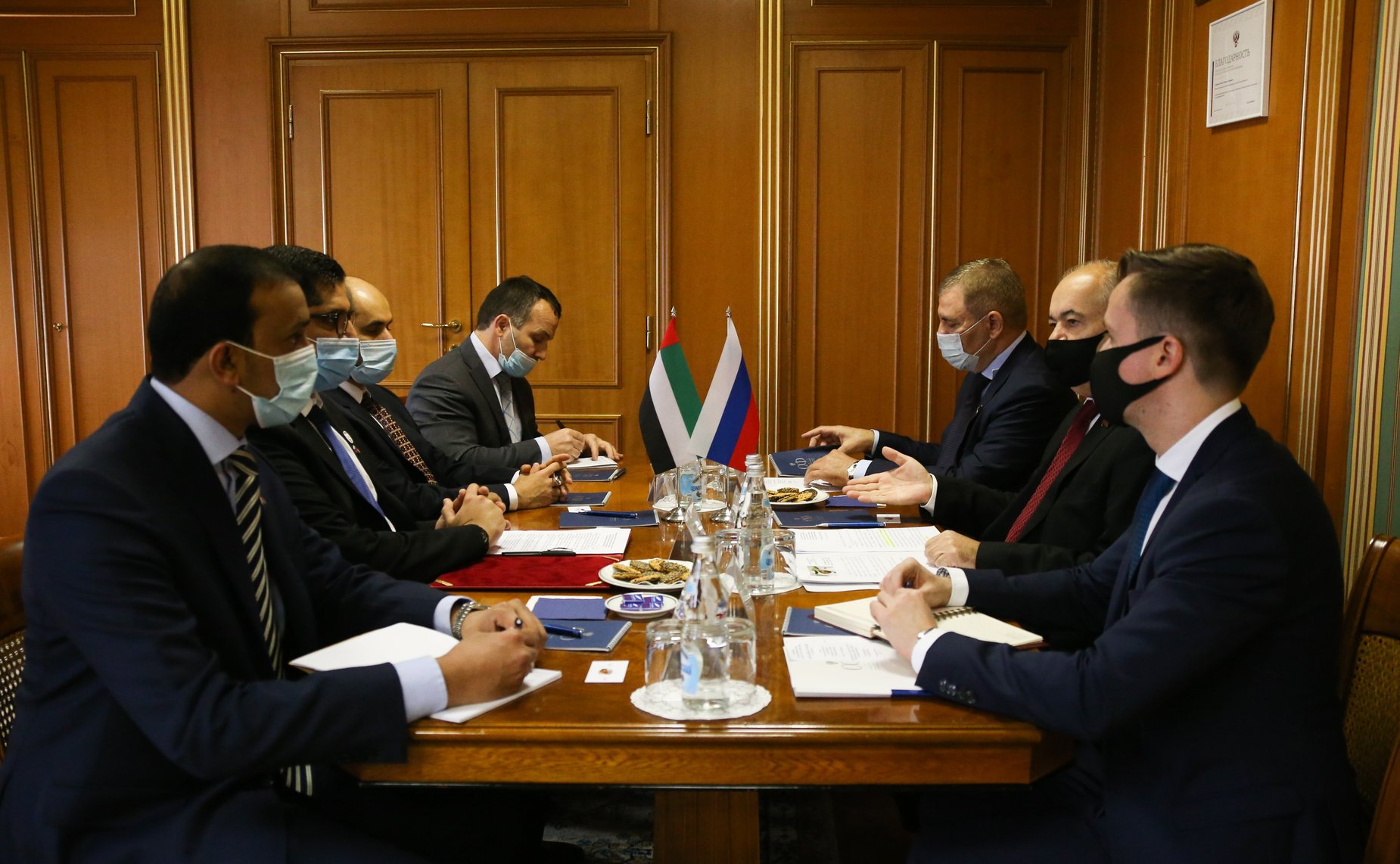 Встреча И. Умаханова с Чрезвычайным и Полномочным Послом Объединенных Арабских Эмиратов в РФ Мухаммедом Аль-Джабером