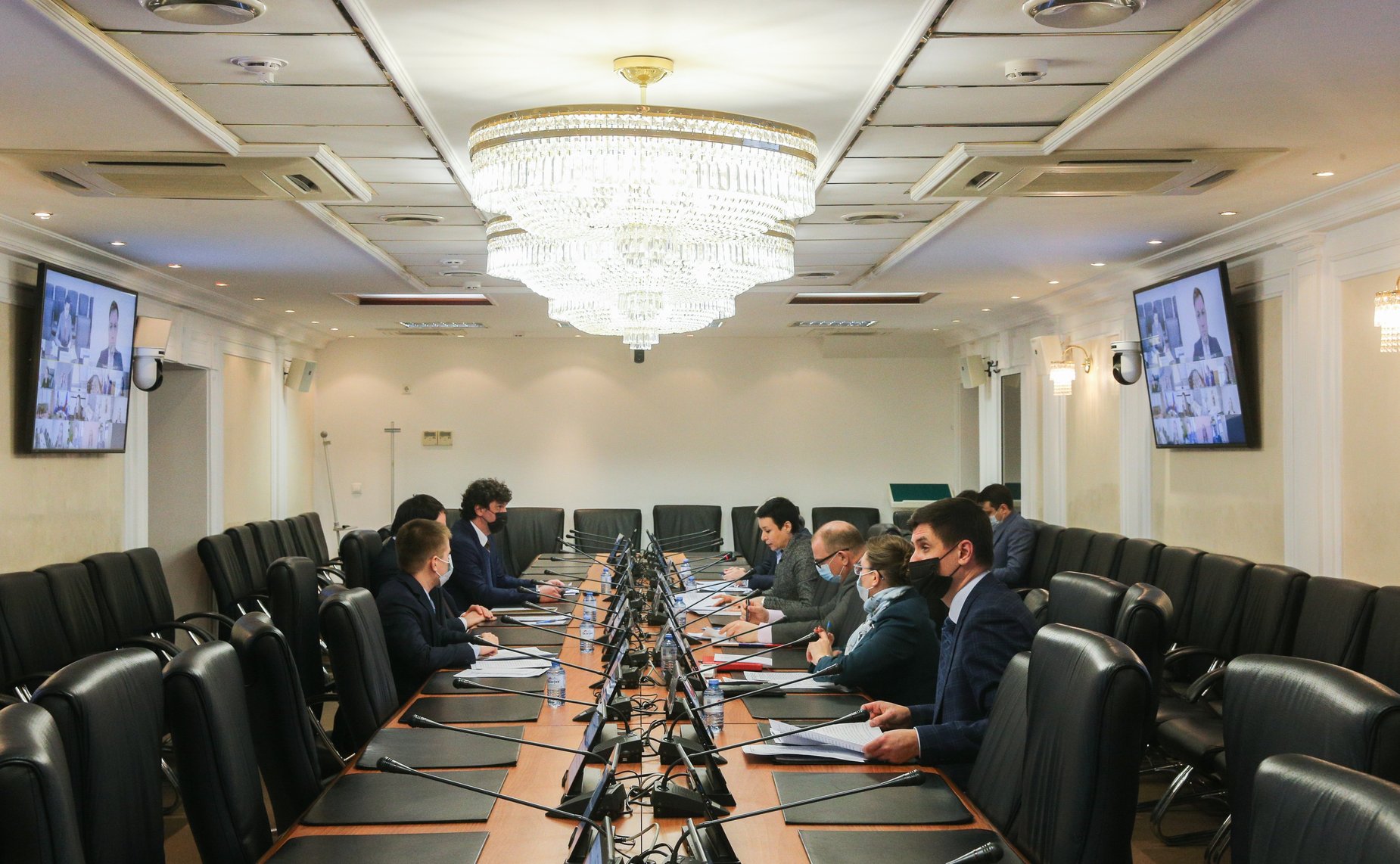 «Круглый стол» на тему «Совершенствование гражданского законодательства, регулирующего инвестиционную деятельность в сфере внедрения цифровых технологий»