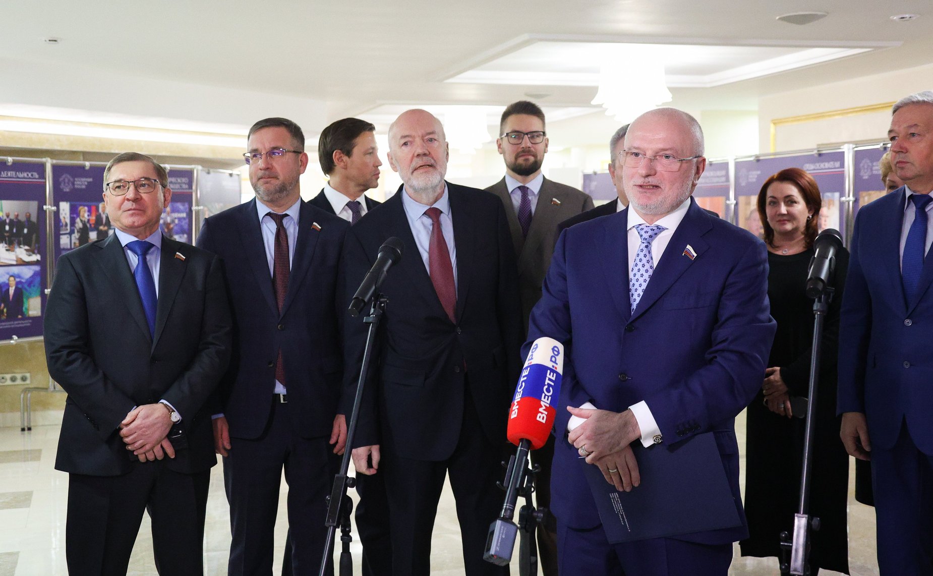 Андрей Клишас открыл выставку, посвященную 20-летию Ассоциации юристов России