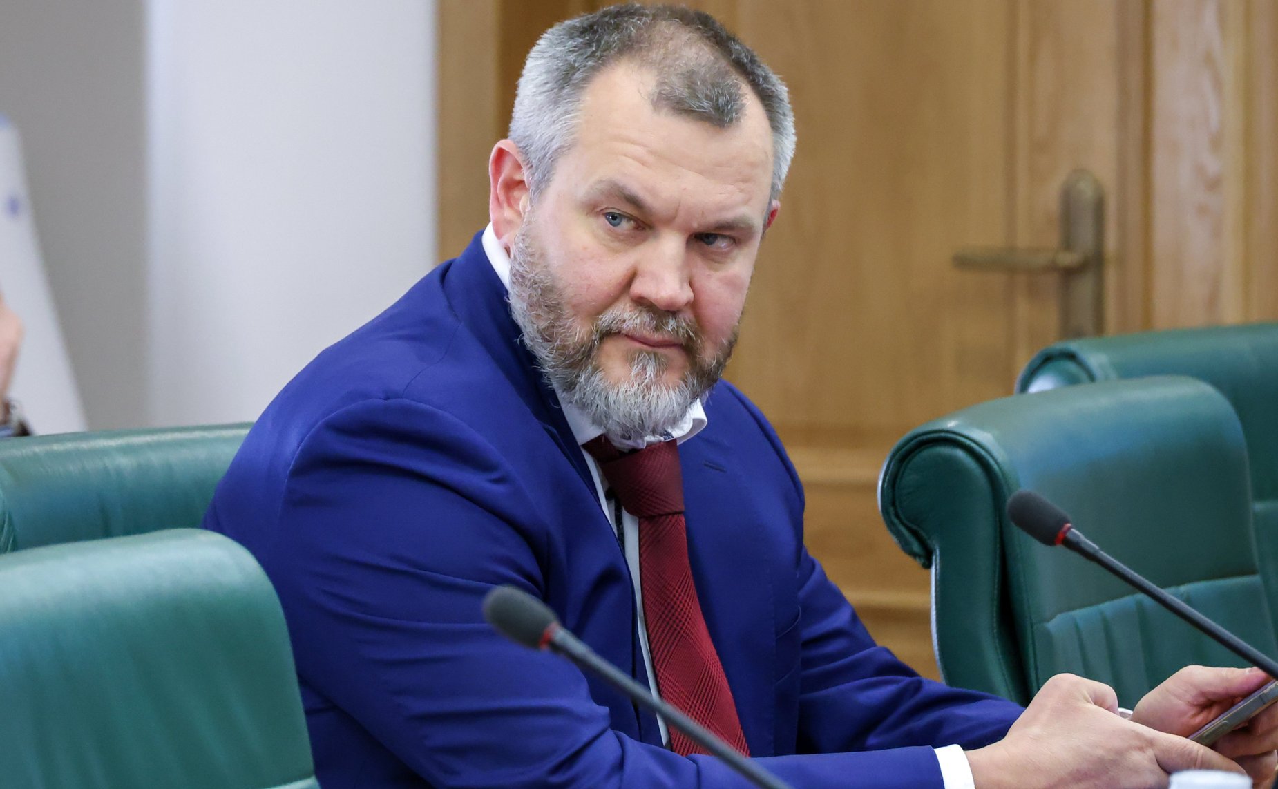 Круглый стол на тему «Сбалансированное развитие энергетического комплекса на территории Дальневосточного федерального округа с учетом перехода на механизмы конкурентного рынка в условиях роста спроса на электрическую энергию»