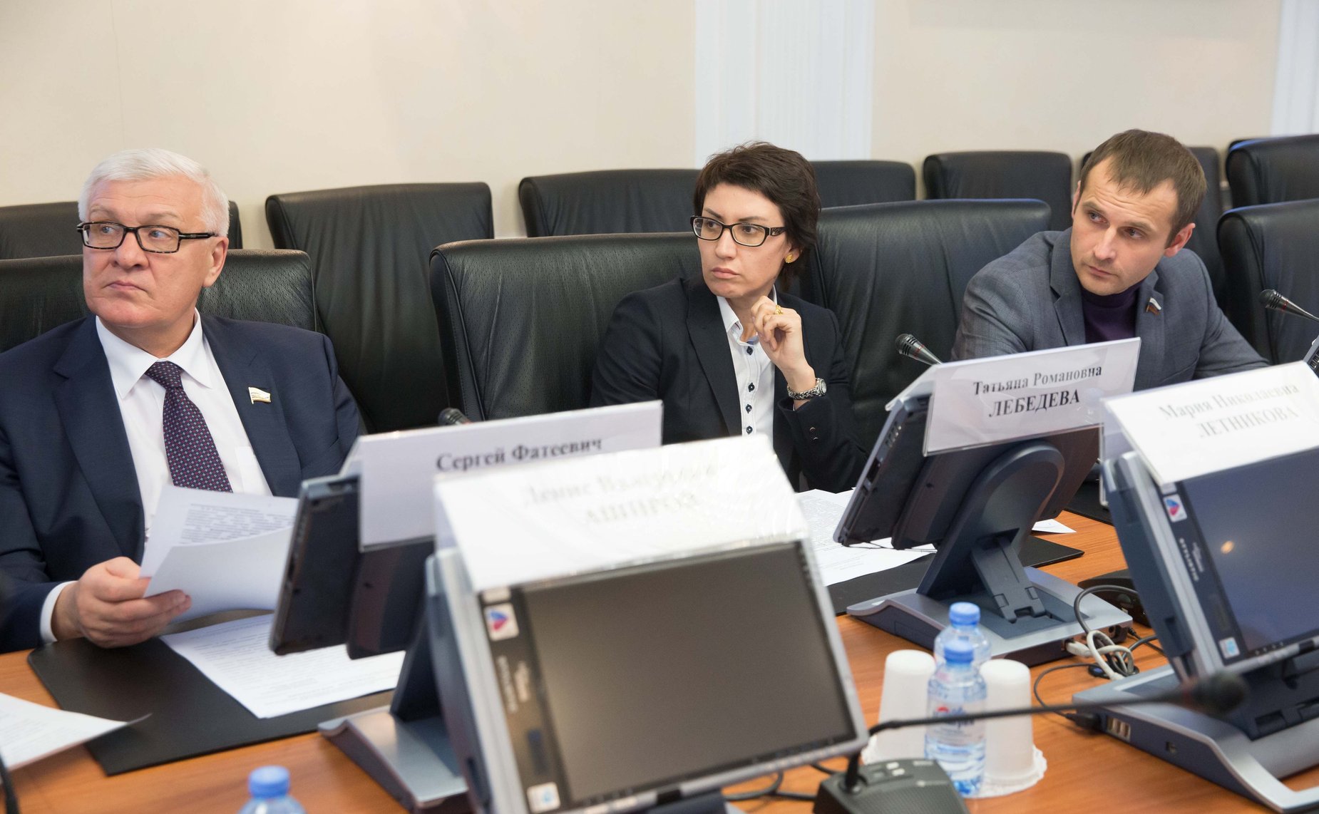 «Круглый стол» на тему «Молодежный парламентаризм в системе институтов гражданского общества»