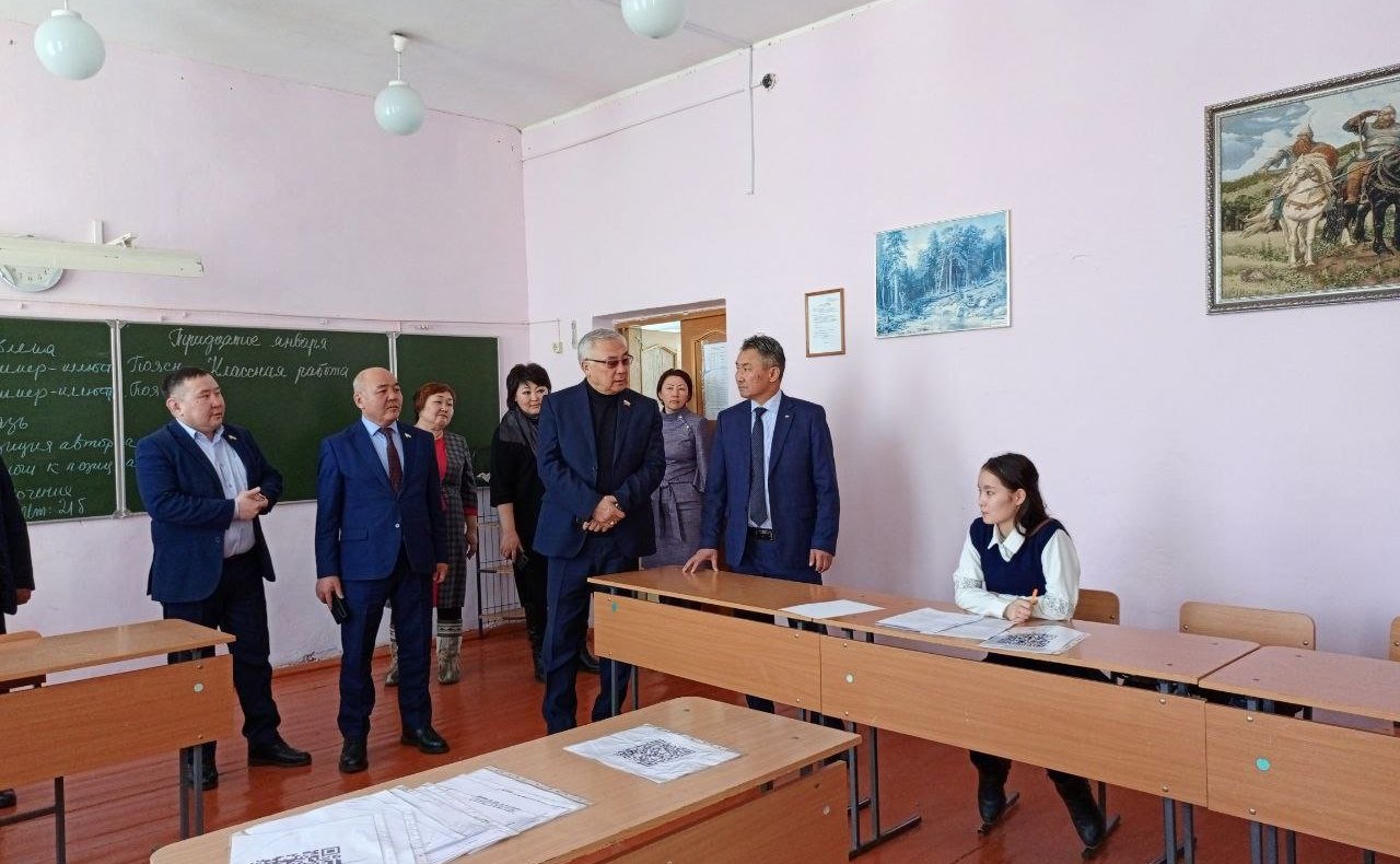 Баир Жамсуев в ходе рабочей поездки в регион посетил Дульдургинский район