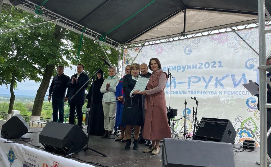 Ольга Хохлова приветствовала участников и гостей фестиваля творчества и ремёсел «Реки-Руки», состоявшегося во Владимире