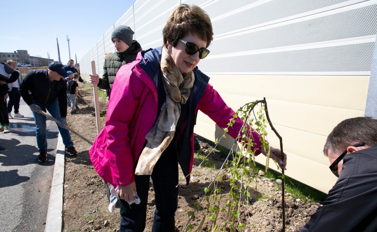 Екатерина Алтабаева в Севастополе приняла участие во всероссийском субботнике