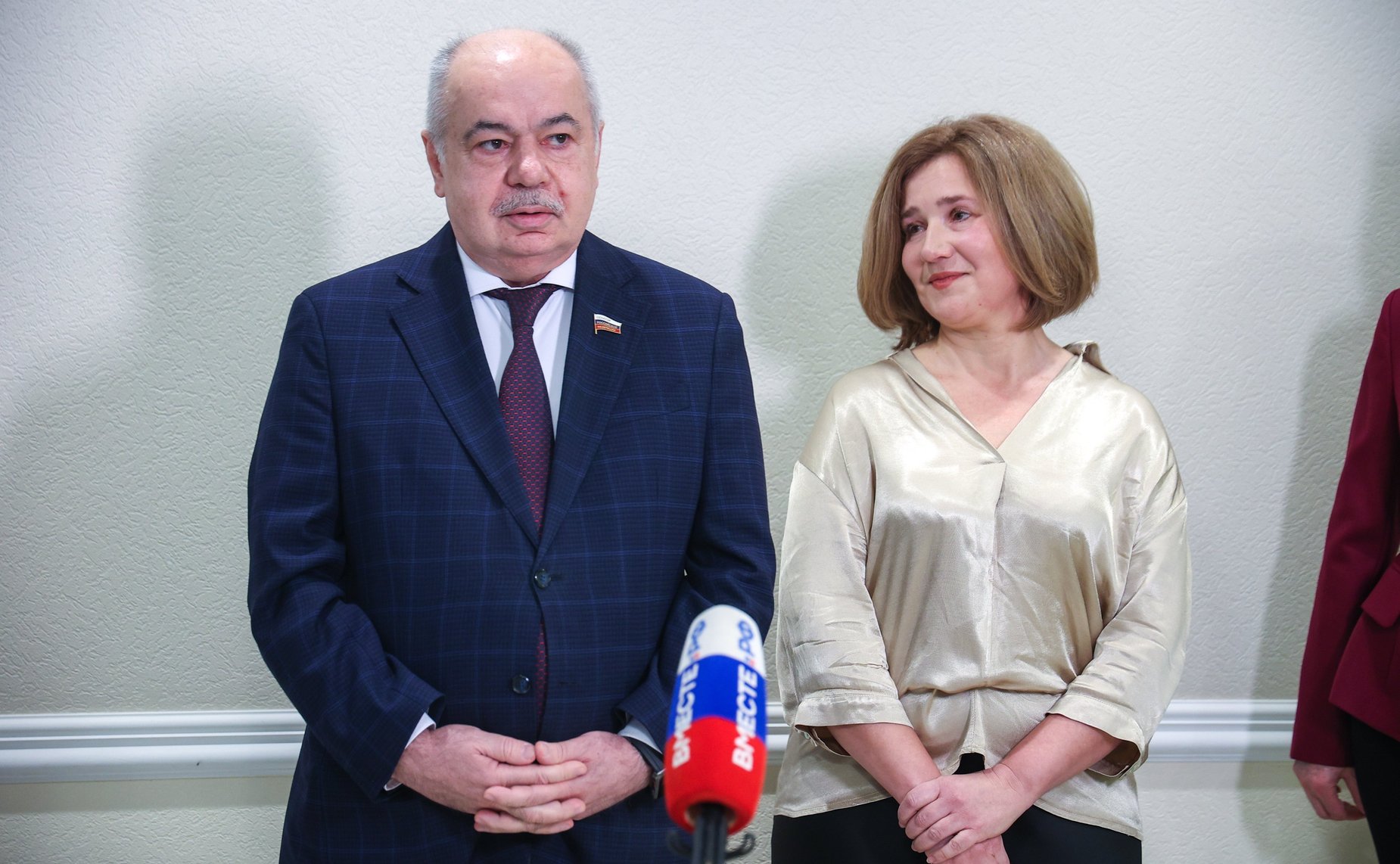 В Совете Федерации открылась художественная выставка, посвященная диалогу культур России и Узбекистана