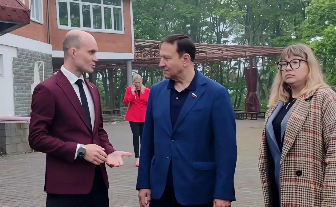Александр Ролик побывал в краевом детском центре «Юнга»