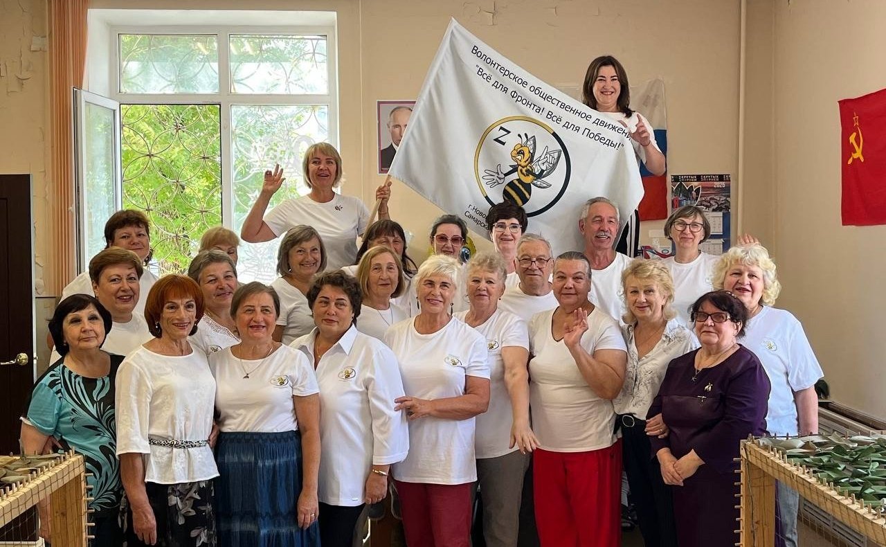 Марина Сидухина посетила добровольческое волонтерское движение «Всё для Фронта! Всё для Победы!» в Новокуйбышевске