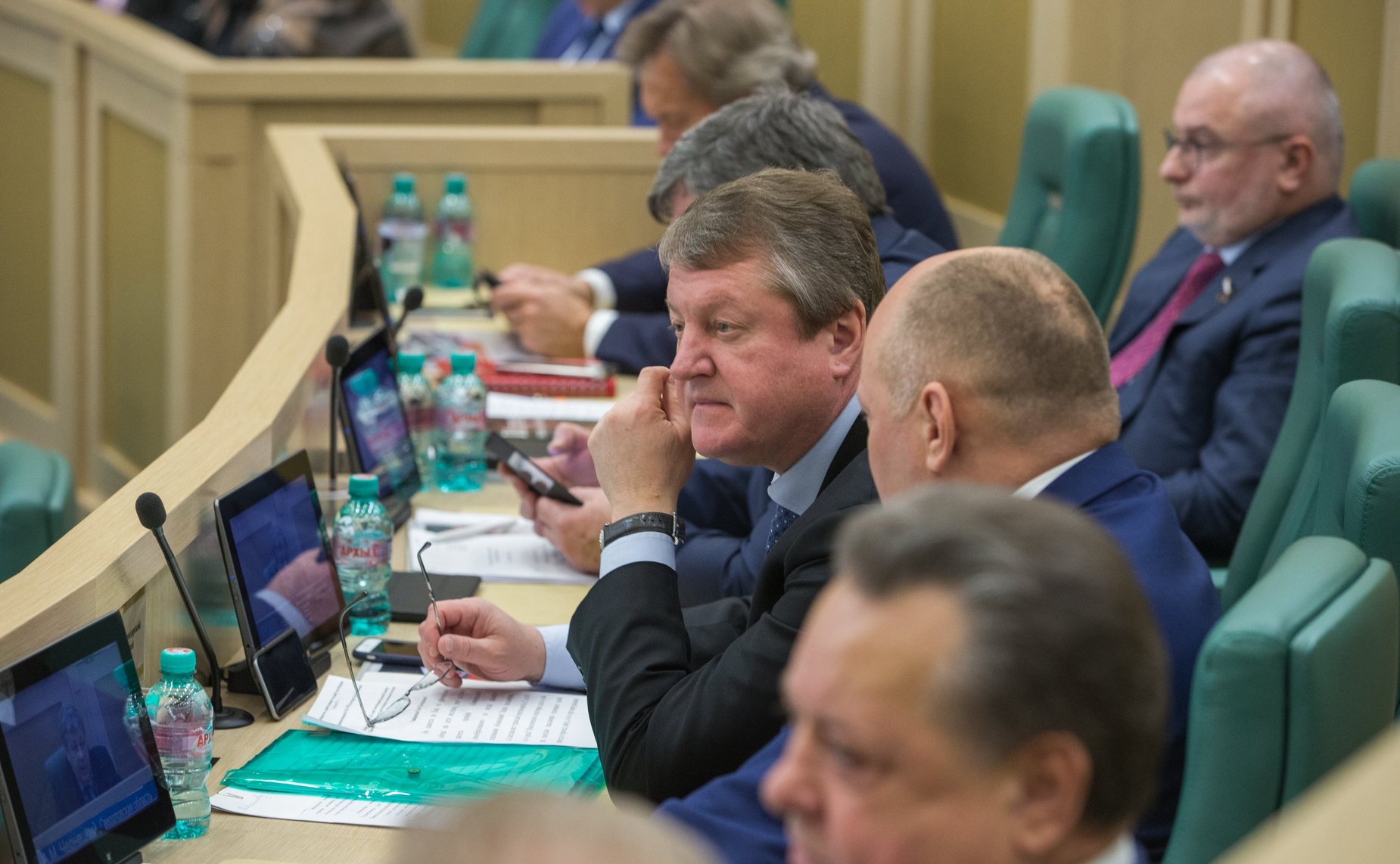 В. Харламов