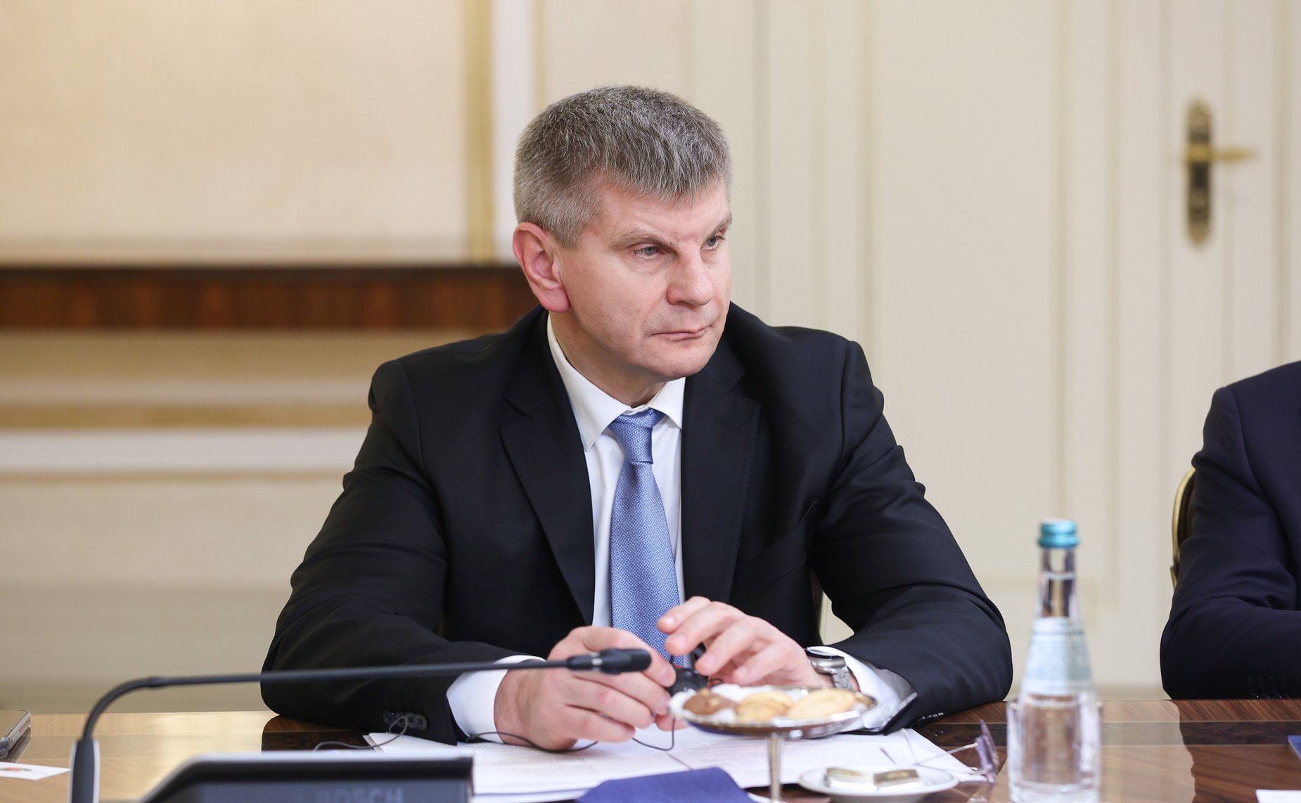 Геннадий Голов