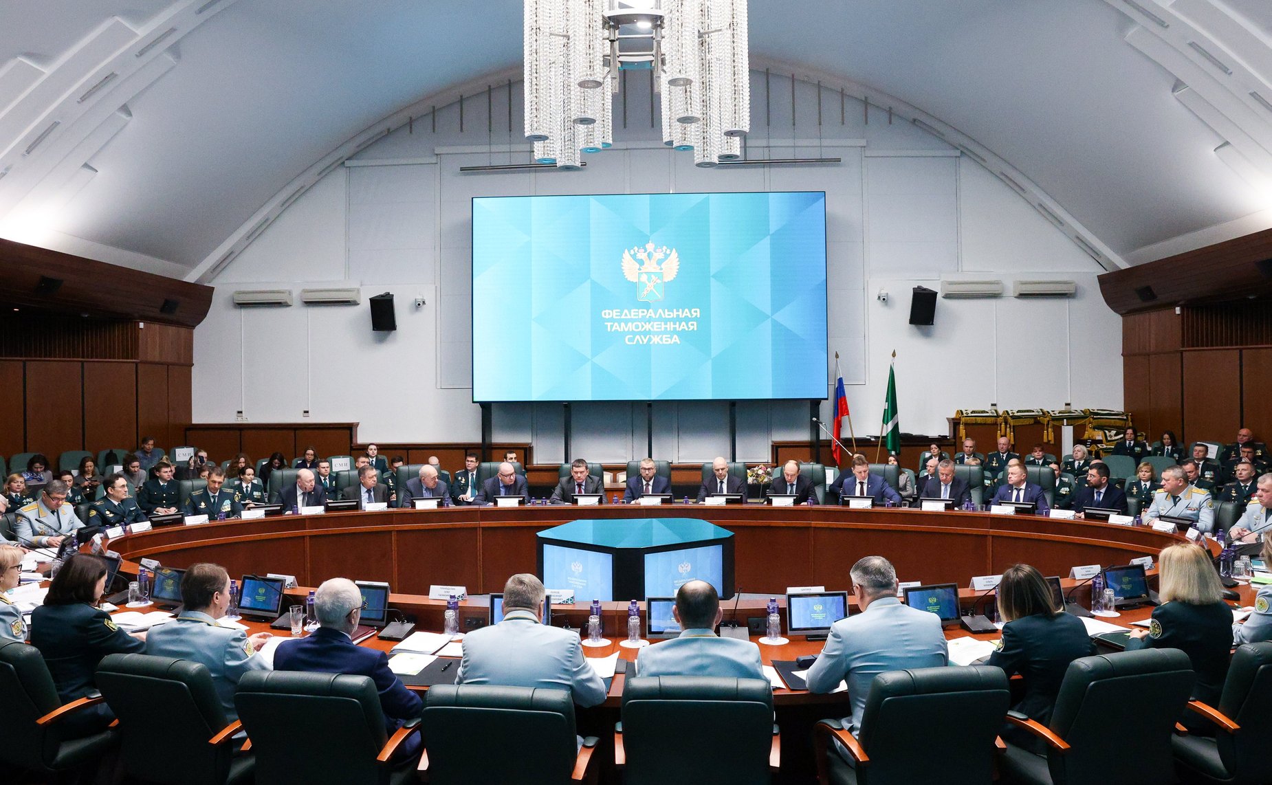 Заместитель Председателя Совета Федерации Николай Журавлев принял участие в заседании Коллегии Федеральной таможенной службы