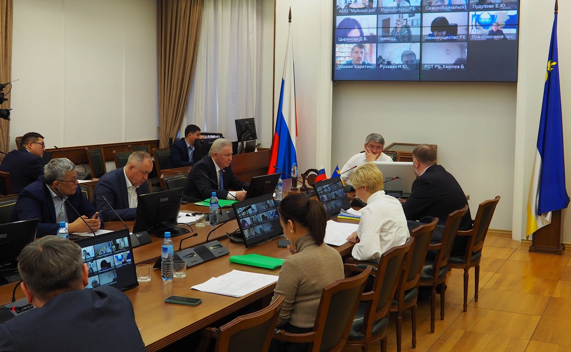 Вячеслав Наговицын в рамках региональной недели принял участие в совещании с правительством региона по вопросам реализации постановления Совета Федерации о социально-экономическом развитии Бурятии