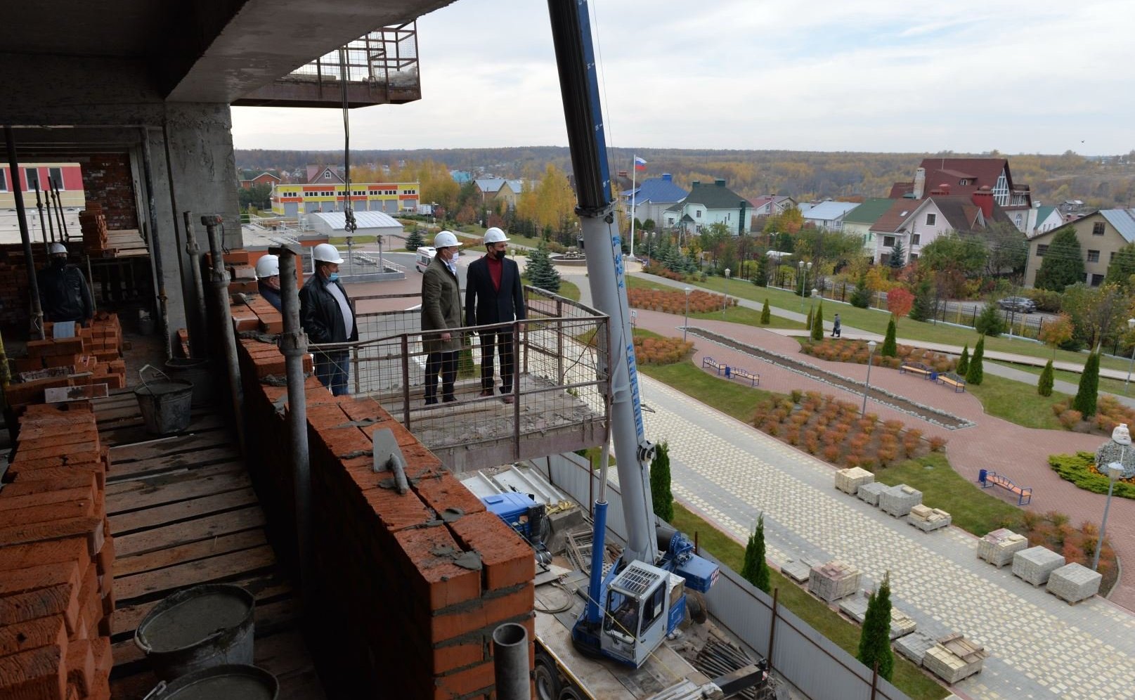 Николай Федоров ознакомился с ходом строительства дополнительного четырехэтажного корпуса Федерального центра травматологии, ортопедии и эндопротезирования в г. Чебоксары