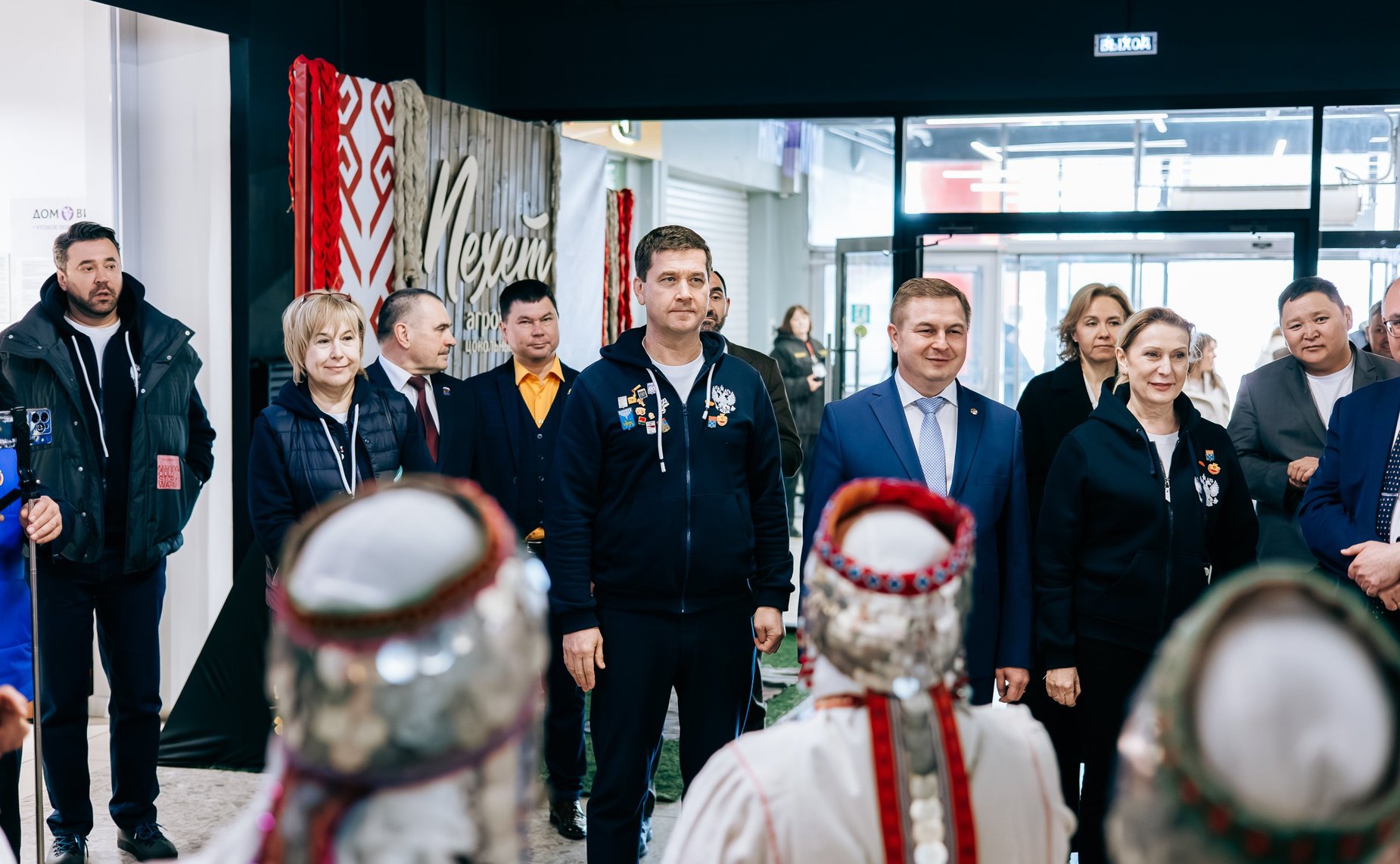 Сенаторы посетили агромаркет «Пехет»