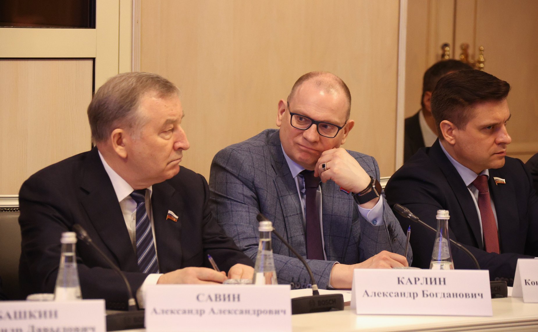Заседание парламентской комиссии по расследованию обстоятельств, связанных с созданием американскими специалистами биологических лабораторий на территории Украины