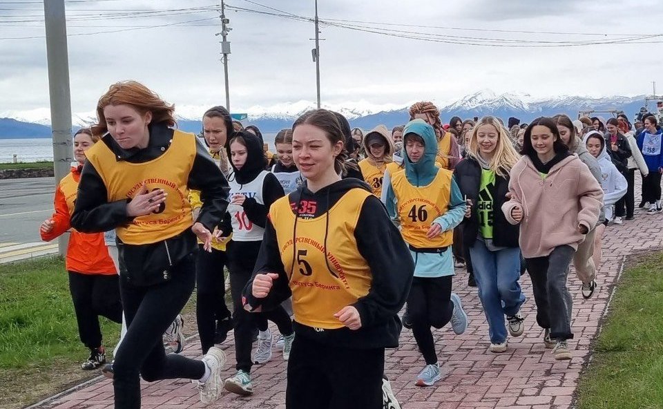 Валерий Пономарев в ходе работы в регионе дал старт ежегодным соревнованиям между студентами