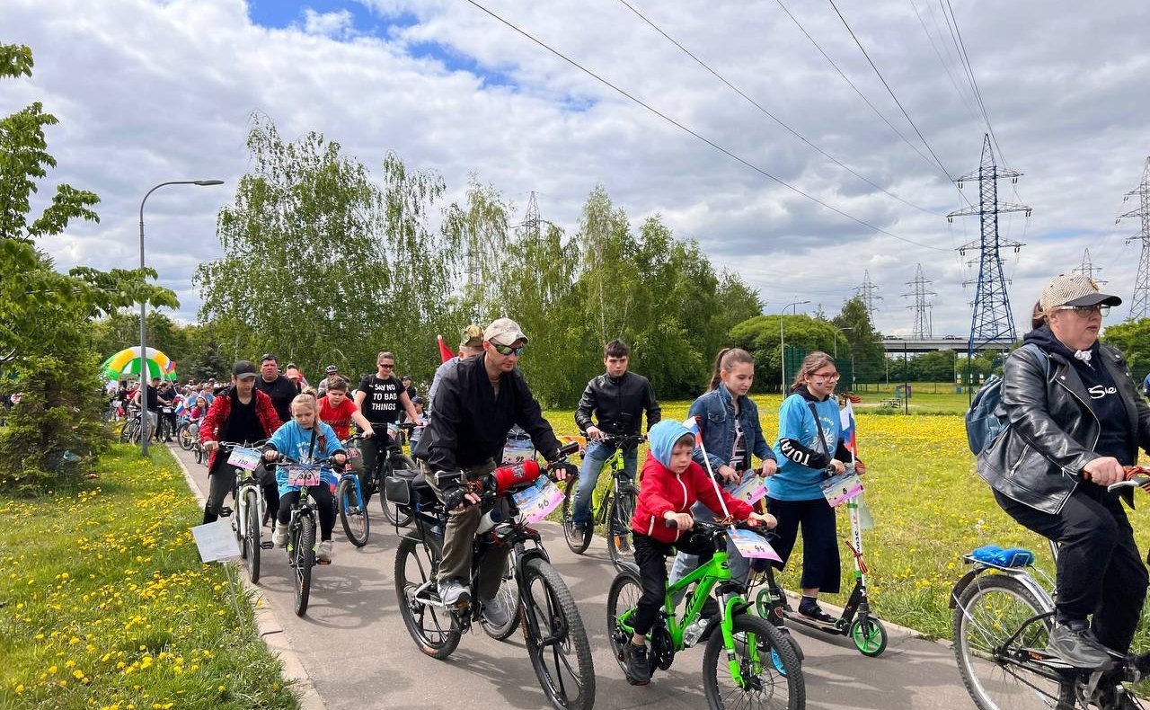 Инна Святенко приняла участие в юбилейном 10-м велопараде, посвященном Дню Победы